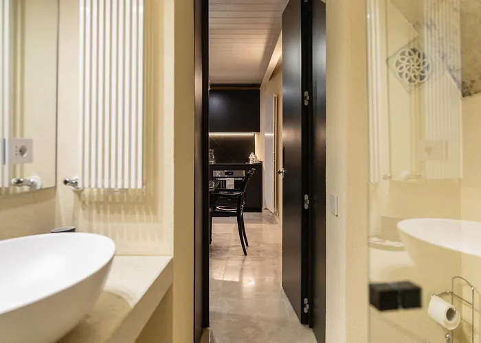 Fiorentini 22 - Luxury Con Apartmán *