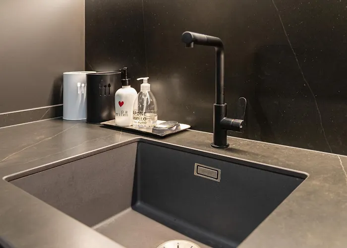 Fiorentini 22 - Luxury Con Apartment